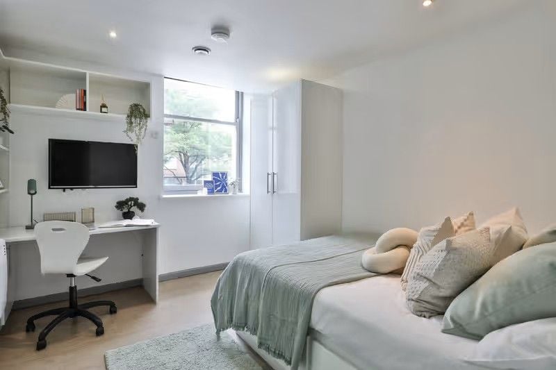 Classic Smaller Studio